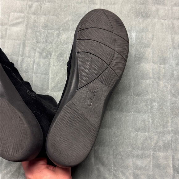 Clark Cloudsteppers, Black Booties, No Heel, Suede, Comfortable, Size 8.5 - Picture 5 of 9